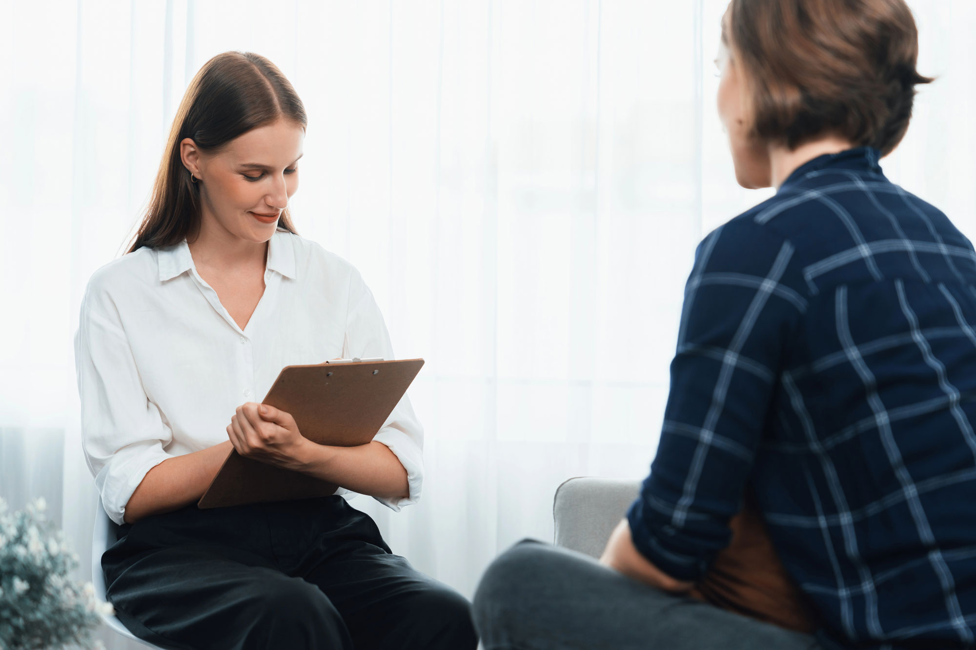 How to Help Someone with an Eating Disorder Without Overstepping 3